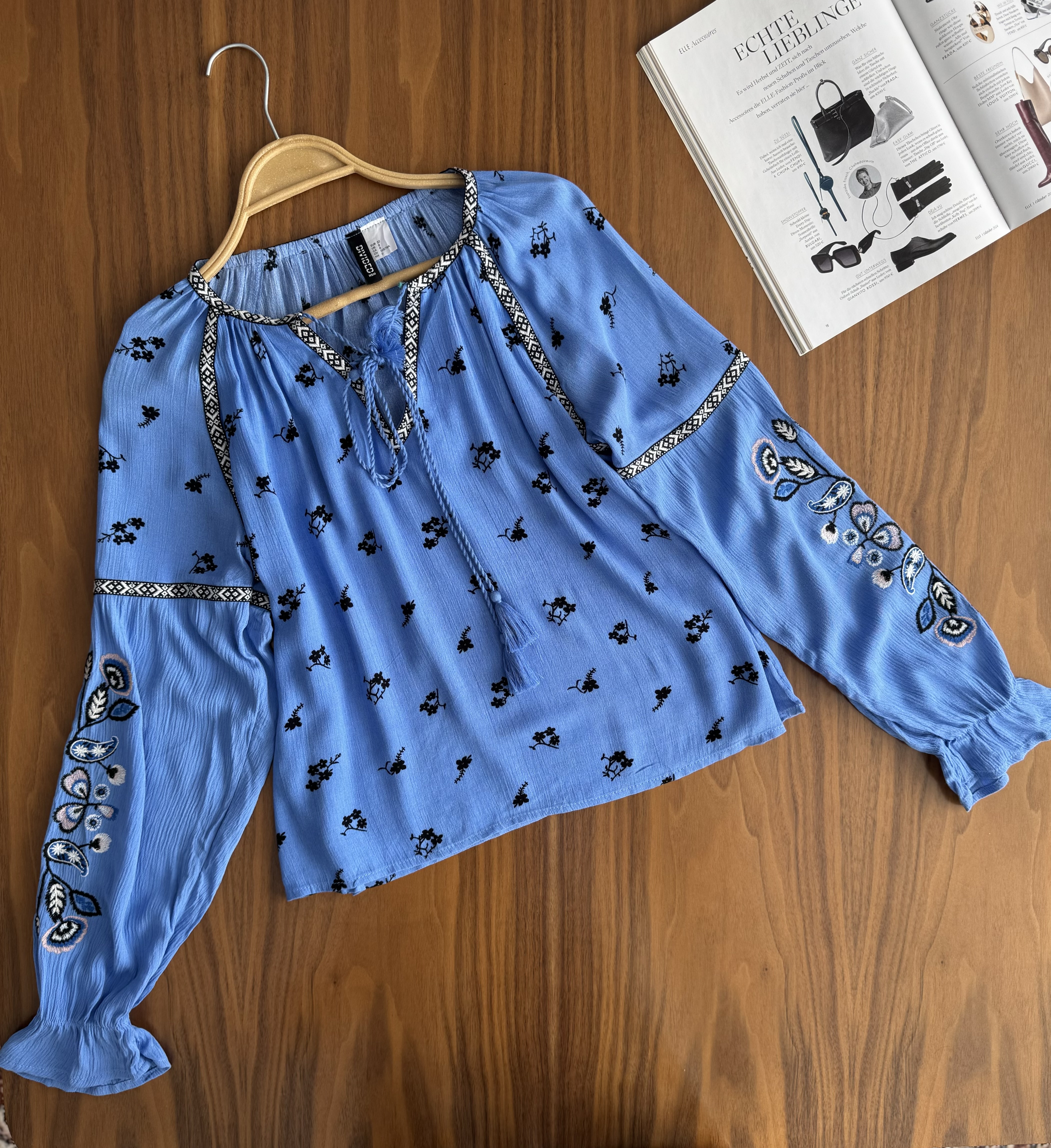 بلوز گلدوزی ۱۰۰٪نخی خیلییی ناز ولطیف برندh&m