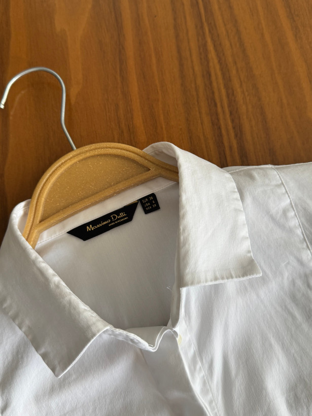 شومیز سفید خیلی ناز وکاربردی-پارچه چن سانت کشسانی دارد برندmassimo dutti