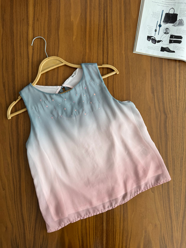 تاپ حریر ابریشمی استردار خیلی کیوت پولک دوزی شده برندh&m